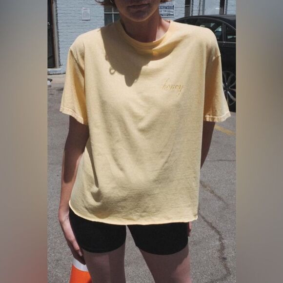 Brandy Melville iconic Pinterest honey tee - Picture 2 of 8